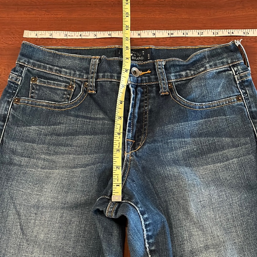 Lucky Brand Crop Jeans - Picture 2 of 6